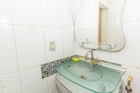 Casa para alugar com 240m², 4 quartos e 4 vagas Casa para alugar com 240m², 4 quartos e 4 vagasBanheiro da Suíte 1