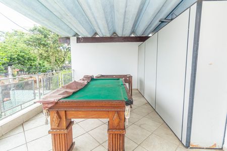 Casa para alugar com 240m², 4 quartos e 4 vagas Casa para alugar com 240m², 4 quartos e 4 vagasTerraço