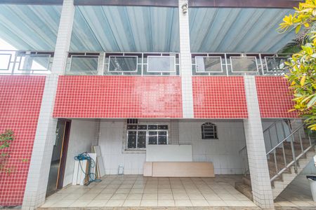 Casa para alugar com 240m², 4 quartos e 4 vagas Casa para alugar com 240m², 4 quartos e 4 vagasÁrea externa