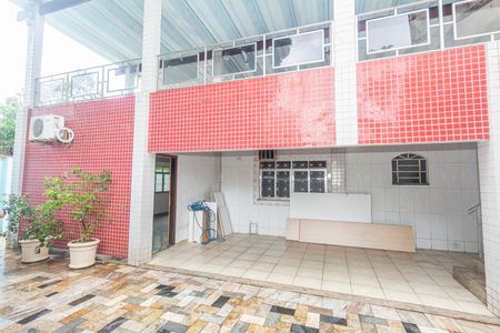 Casa para alugar com 240m², 4 quartos e 4 vagas Casa para alugar com 240m², 4 quartos e 4 vagasÁrea externa