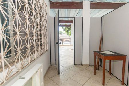 Casa para alugar com 240m², 4 quartos e 4 vagas Casa para alugar com 240m², 4 quartos e 4 vagasTerraço