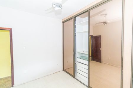 Casa para alugar com 240m², 4 quartos e 4 vagas Casa para alugar com 240m², 4 quartos e 4 vagasSuíte 1