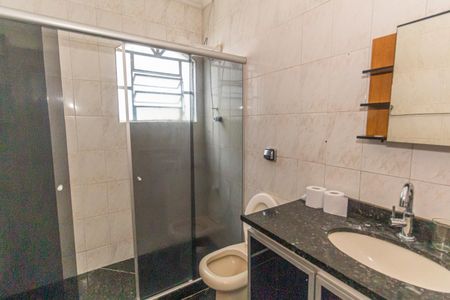 Casa para alugar com 240m², 4 quartos e 4 vagas Casa para alugar com 240m², 4 quartos e 4 vagasBanheiro