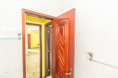 Casa para alugar com 240m², 4 quartos e 4 vagas Casa para alugar com 240m², 4 quartos e 4 vagasBanheiro