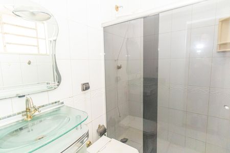 Casa para alugar com 240m², 4 quartos e 4 vagas Casa para alugar com 240m², 4 quartos e 4 vagasBanheiro da Suíte 1