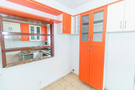 Casa para alugar com 240m², 4 quartos e 4 vagas Casa para alugar com 240m², 4 quartos e 4 vagasSala de Jantar
