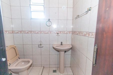 Casa para alugar com 240m², 4 quartos e 4 vagas Casa para alugar com 240m², 4 quartos e 4 vagasBanheiro da Suíte 2