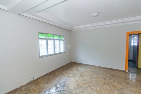 Sala de casa para alugar com 4 quartos, 240m² em Vila Valqueire, Rio de Janeiro
