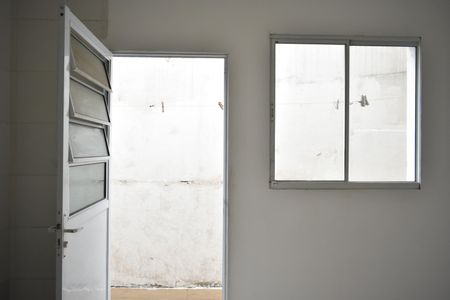 Studio quintal de kitnet/studio à venda com 0 quarto, 17m² em São Judas, São Paulo