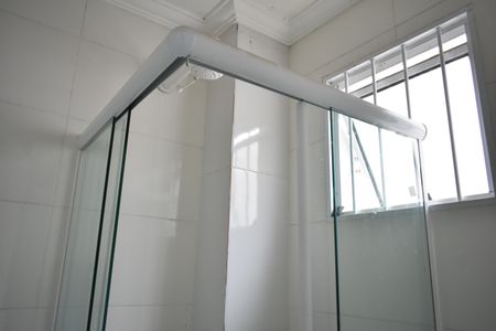 Studio banheiro de kitnet/studio à venda com 0 quarto, 17m² em São Judas, São Paulo