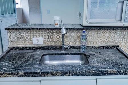 Sala, cozinha e área de serviço de casa para alugar com 1 quarto, 75m² em Vila Jaraguá, São Paulo