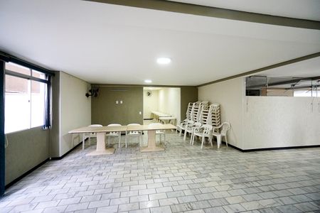 Apartamento à venda com 75m², 2 quartos e 1 vaga Apartamento à venda com 75m², 2 quartos e 1 vagaSalão de festas