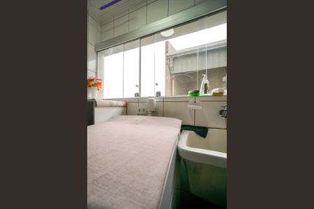 Apartamento à venda com 75m², 2 quartos e 1 vaga Apartamento à venda com 75m², 2 quartos e 1 vagaÁrea de serviço