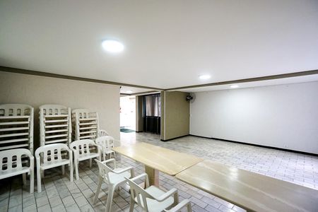Apartamento à venda com 75m², 2 quartos e 1 vaga Apartamento à venda com 75m², 2 quartos e 1 vagaSalão de festas