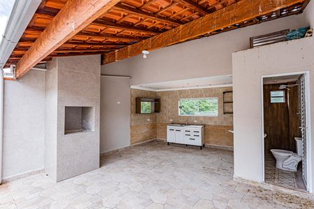 Casa para alugar com 300m², 2 quartos e 1 vagaÁrea de serviço e terraço