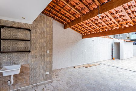 Casa para alugar com 300m², 2 quartos e 1 vagaÁrea de serviço e terraço