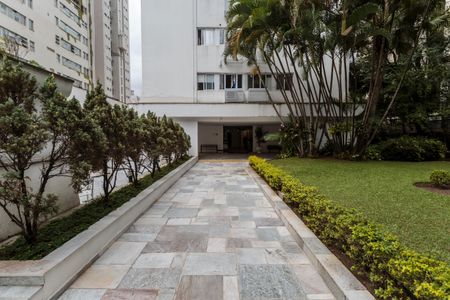 Apartamento para alugar com 46m², 1 quarto e 2 vagas Apartamento para alugar com 46m², 1 quarto e 2 vagasFachada