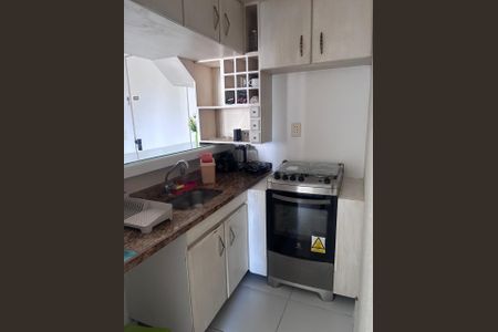 Cozinha de apartamento para alugar com 1 quarto, 44m² em Caminho das Árvores, Salvador