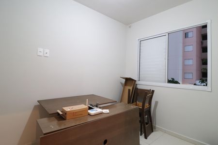 Quarto 1 de apartamento para alugar com 2 quartos, 57m² em Jardim Holanda, Uberlândia