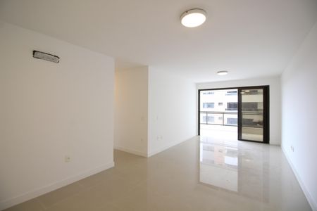 Sala de apartamento para alugar com 3 quartos, 109m² em Barra da Tijuca, Rio de Janeiro