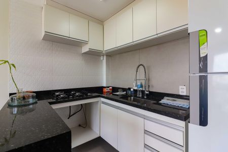 Cozinha de apartamento para alugar com 2 quartos, 38m² em Vila Butantã, São Paulo