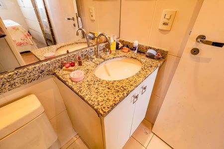 Apartamento para alugar com 64m², 2 quartos e 1 vaga