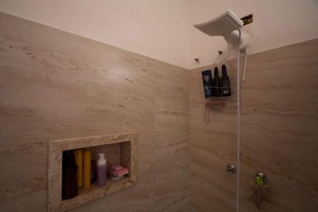 Casa para alugar com 407m², 4 quartos e 3 vagasBanheiro Suíte 2