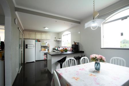 Casa para alugar com 407m², 4 quartos e 3 vagasCozinha 