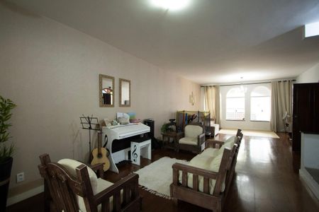 Casa para alugar com 407m², 4 quartos e 3 vagasSala 