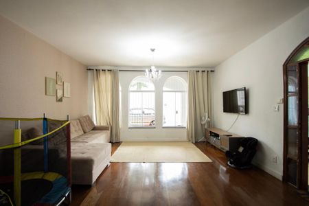 Sala  de casa para alugar com 4 quartos, 407m² em Vila Trujillo, Sorocaba