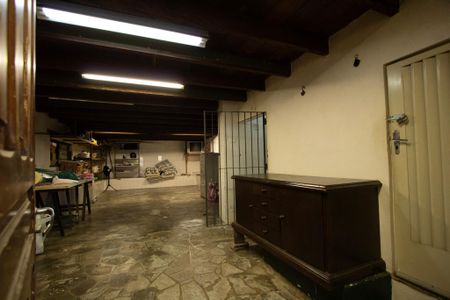 Casa para alugar com 407m², 4 quartos e 3 vagasPorão 