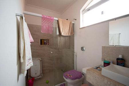 Casa para alugar com 407m², 4 quartos e 3 vagasBanheiro Suíte 2