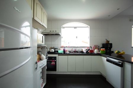 Casa para alugar com 407m², 4 quartos e 3 vagasCozinha 