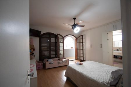 Casa para alugar com 407m², 4 quartos e 3 vagasSuíte 2