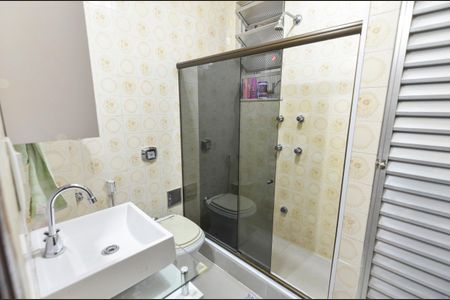 Apartamento à venda com 80m², 2 quartos e 1 vaga Apartamento à venda com 80m², 2 quartos e 1 vagaBanheiro