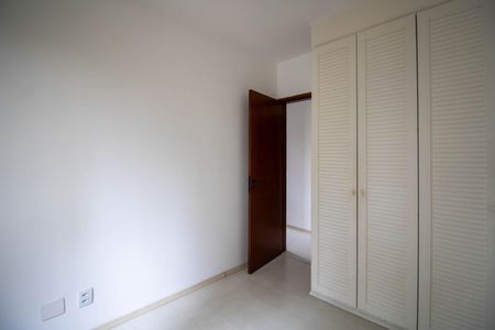 Apartamento à venda com 71m², 3 quartos e 2 vagasQuarto 1
