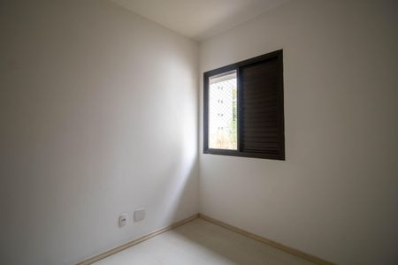 Apartamento à venda com 71m², 3 quartos e 2 vagasQuarto 2