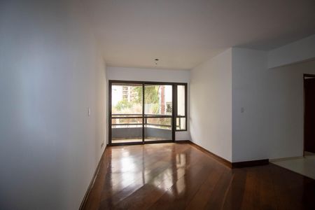 Sala de apartamento à venda com 3 quartos, 71m² em Real Parque, São Paulo