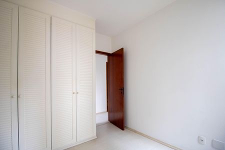 Apartamento à venda com 71m², 3 quartos e 2 vagasQuarto 2