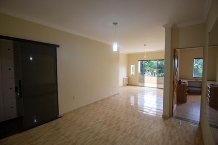 Casa para alugar com 5 quartos, 159m² em Riacho Fundo Ii, Brasília