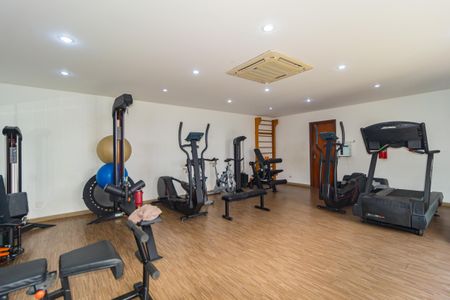 Apartamento à venda com 270m², 4 quartos e 4 vagasAcademia