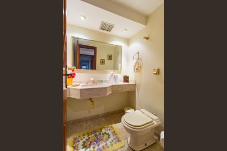 Apartamento à venda com 270m², 4 quartos e 4 vagasLavabo