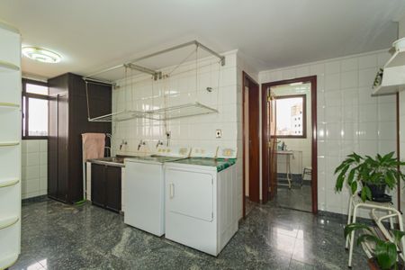 Apartamento à venda com 270m², 4 quartos e 4 vagasÁrea de Serviço