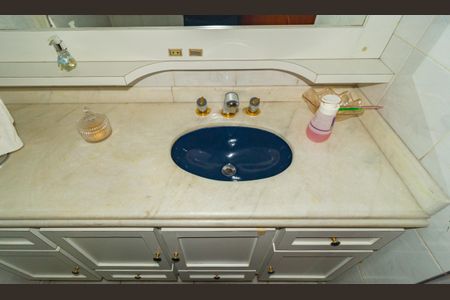 Apartamento à venda com 270m², 4 quartos e 4 vagasDetalhe Banheiro - Suíte 2