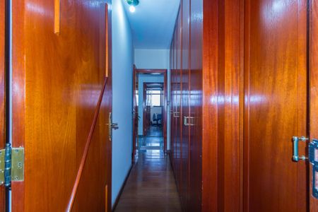 Apartamento à venda com 270m², 4 quartos e 4 vagasCorredor