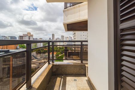 Apartamento à venda com 270m², 4 quartos e 4 vagasVaranda - Suíte 1