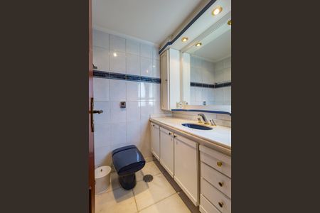 Apartamento à venda com 270m², 4 quartos e 4 vagasBanheiro - Suíte