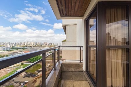 Apartamento à venda com 270m², 4 quartos e 4 vagasVaranda - Sala de TV