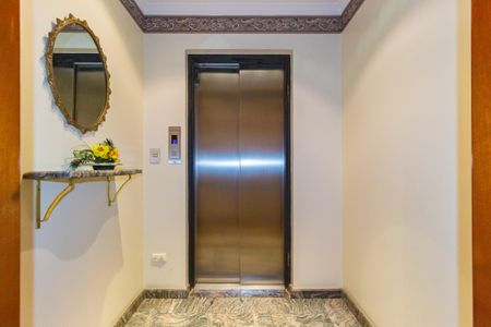 Apartamento à venda com 270m², 4 quartos e 4 vagasHall de entrada