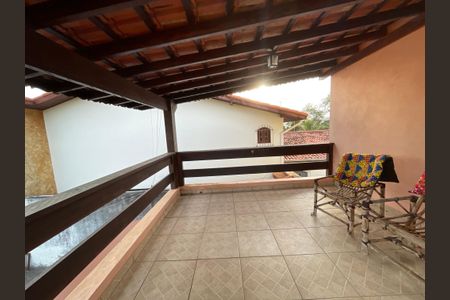 Casa para alugar com 200m², 3 quartos e 5 vagasVaranda